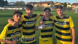 Succede di tutto: un’espulsione, un gol allo scadere e grandi proteste, ma alla fine la squadra locale porta a casa i 3 punti