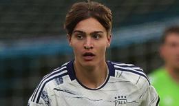 Entra dalla panchina e ci mette 4 minuti per segnare il suo 1° gol tra i Professionisti, è nata una stella