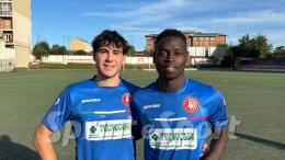 Espulsione ad inizio partita e tanti scontri faccia a faccia, i due gol nel secondo tempo risolvono la questione