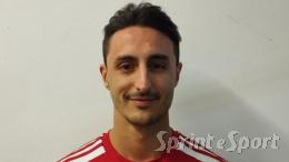 Partita in controllo! Un'espulsione da record e tre reti spianano la strada per la prima vittoria