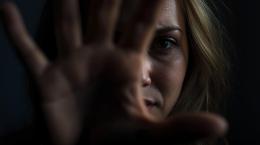 Denunciò 4 giocatori per violenza: senza risposte istituzionali prova a togliersi la vita