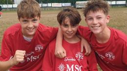 Un tacco al volo, una veronica e tre perle da fuori area decidono il match