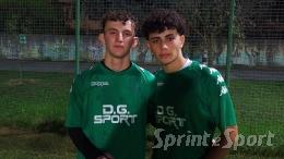 Succede di tutto! 40 minuti di ritardo,  2 gol da calcio di punizione e primo punto con la capolista