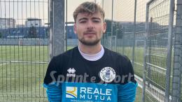 Il portiere del momento si ripete e para un terzo rigore, ma la ex capolista si accontenta del pari