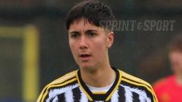 Ha 19 anni e l'obiettivo di esordire con la Juventus in Serie A, il difensore si candida per un calcio di vertice