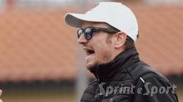 30 anni fa giocava, ora torna nella squadra dove è cresciuto e la porta in vetta da allenatore