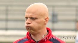 Colpo di scena! L'allenatore dei campioni in carica si dimette dopo 6 partite