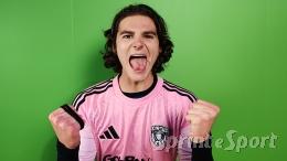 Esordio da sogno! A 18 anni entra per i rigori, spegne due stelle e illumina tutta l'Italia