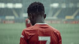 «Noi bianchi non dobbiamo giocare con voi, ci sporchiamo»: insulti razzisti e maxi squalifica nelle giovanili