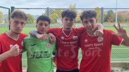 Il miglior regalo di compleanno per l'allenatore: rimonta e controrimonta, poi il golazo finale