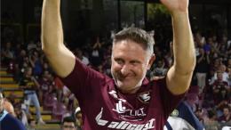 A soli 55 anni ci lascia “Il re del taglio”: portò la città di 125mila abitanti in Serie A dopo 50 anni