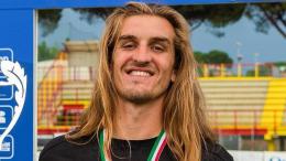 Segna per primo il fantasista che tutti vorrebbero, dopo 54 anni il derby prende la via della città del Mare