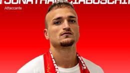 Dopo il gol tra i Professionisti con la squadra del cuore l'attaccante cambia regione: ecco una piazza già in Serie B