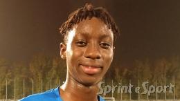 Più in alto di tutti! Entra dalla panchina, svetta su corner e regala un punto d'oro ai suoi