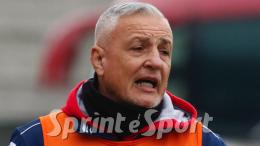 Incredibile ma vero: l'allenatore più vincente del decennio viene esonerato dopo 3 partite!