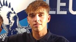 Segna 4 gol in 27 minuti per stroncare l'avversario, il team rivelazione del campionato è travolgente!