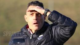 Cinque mesi fa la finale Scudetto, ora è ultima in classifica: e la società manda via l'allenatore