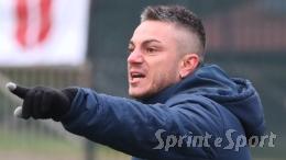 Che scossone! Sono ultimi in classifica e cambiano tutto, via il ds e l'allenatore