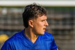 A 19 anni lascia tutto, risale l'Italia e segna all'esordio da titolare: il classe 2006 è pronto a stupire