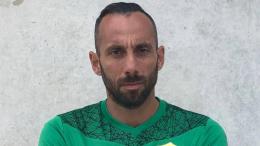 A 46 anni para 2 rigori ed è acclamato dai tifosi, dopo anni tra i Professionisti il portiere è sempre sulla breccia