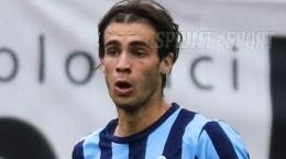 Apre il difensore che a 27 anni si riscopre Bomber, dopo i 2 gol in 6 partite fuori casa eccone 3 in un colpo solo