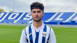 Si fa 1600 chilometri per giocare nella quarta squadra di Madrid! Il classe 2004 sogna la Liga