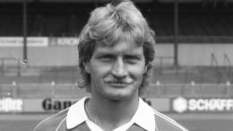 A 79 anni ci lascia una leggenda del calcio amato da tutti, vinse un Mondiale battendo Cruyff e fu professionista esemplare