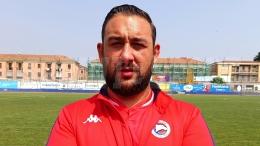 Quattro mesi all'allenatore per un presunto sputo all'arbitro; tecnico e società: «Mai accaduto niente del genere»