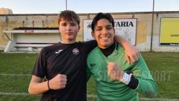 E chi li ferma più? La doppietta del bomber e i miracoli del portiere lanciano la capolista