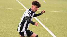 Il fantasista fa 2 gol e 3 assist ed è protagonista della manita che mette le ali a una Super-Juve