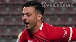 A 37 anni è ancora devastante tra i Professionisti con una doppietta, l'attaccante è davvero strepitoso!