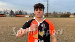 Un errore e un sigillo nel finale decidono lo scontro diretto: esordio amaro per il nuovo tecnico 