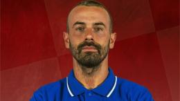 Dopo il doloroso esonero ecco un allenatore con la schiena dritta, la coraggiosa scelta del club per la panchina