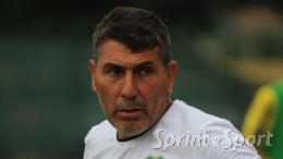 «Non possiamo soddisfare le richieste»: l'allenatore bicampione in categoria racconta la sua versione