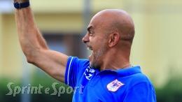 L'esonero più breve della storia: mandano via l'allenatore del miracolo e dopo 9 ore lo riprendono