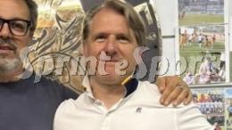 Vincono la partita più importante dell'anno, ma cacciano comunque l'allenatore