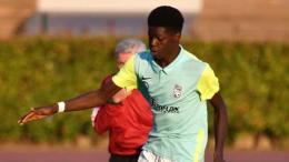 Una perla del centrocampista vale la semifinale nella magica notte di Coppa