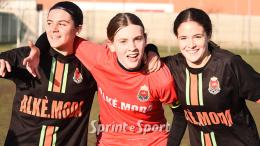 Eurogol su punizione, miracoli del portiere e rimonta da 2-0 a 2-2 nella partita dell'anno