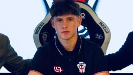 Può diventare un buon giocatore e il suo club lo blinda fino al 2028, per il 17enne è davvero un periodo da sogno