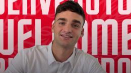 Segna il suo 1° gol con l'amata maglia proprio nella partita più attesa dell'anno, il difensore è l'eroe dei tifosi