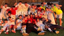 Gara folle e ricca di colpi di scena: i Rossoblù la spuntano e accorciano sulla vetta