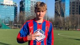 &Egrave; un terzino goleador! Decide il big match e tiene la squadra sempre in vetta