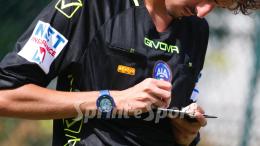 Prima squalifica in 9 anni per il tecnico: cartellini e parapiglia nel derby pi&ugrave; atteso