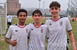 La magia dell&rsquo;esterno illude i giallorossi, poi le sostituzioni stravolgono la partita nel finale a sorpresa