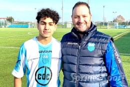 Lo scontro tra titani premia i biancocelesti: fanno quattro gol e mantengono il primato