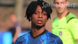 Il figlio d'arte torna a casa dopo un'esperienza fallimentare, nessun gol e campo da calcio quasi mai visto