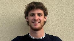 Calciatore di 25 anni muore a capodanno, fatale la caduta da un ponte nella notte