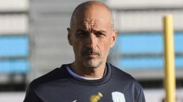 Viene espulso e colpisce il cartellino rosso estratto dall'arbitro, il gesto dell'ex Professionista &egrave; folle