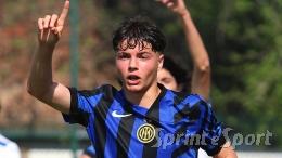 Torna al gol dopo 300 giorni e firma una rimonta epica: l'Inter la ribalta nel finale e va in vetta!