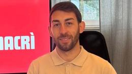 A 29 anni debutta tra i Professionisti e fa subito grandi cose, il club blinda il suo fantasista fino al 2028